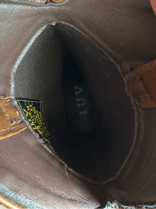 Classic Brown Cowboy Boots - Picture 7 of 7